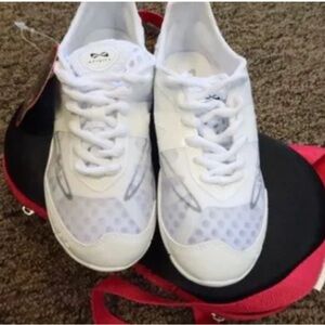 Nfinity vengeance youth 3 cheer shoe and case